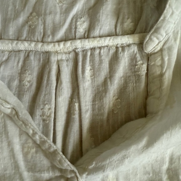 Old Navy Blouse - Picture 2 of 8